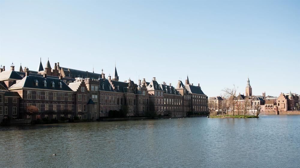 Hotel Des Indes The Hague Exterior photo The Hofje van Bakenes