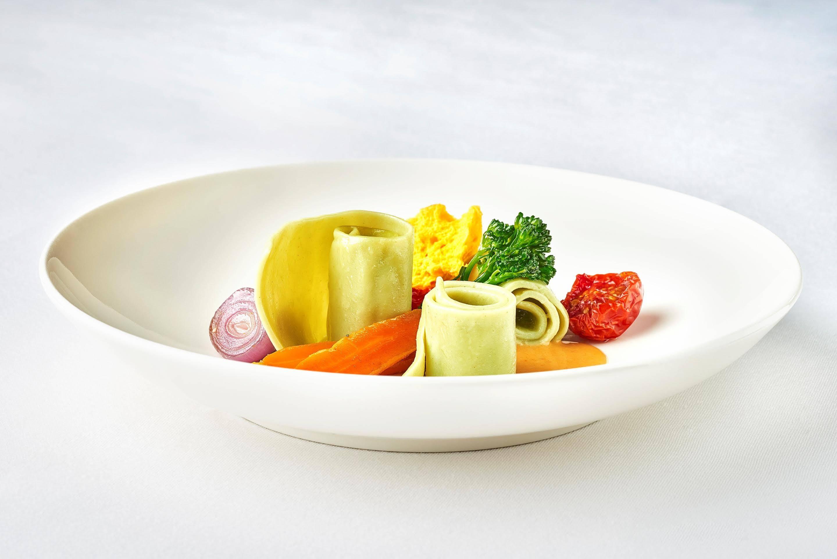 Hotel Des Indes The Hague Exterior photo A plate of pasta