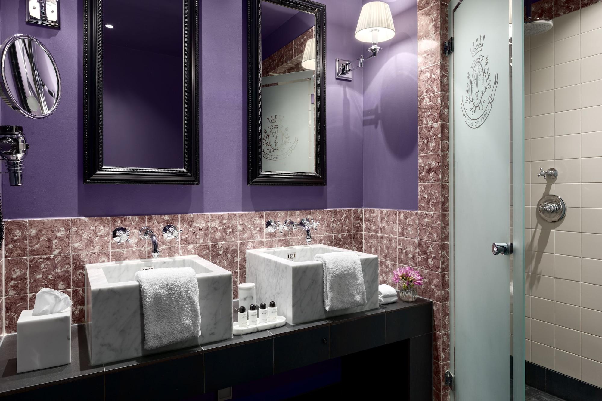 Hotel Des Indes The Hague Exterior photo Bathroom