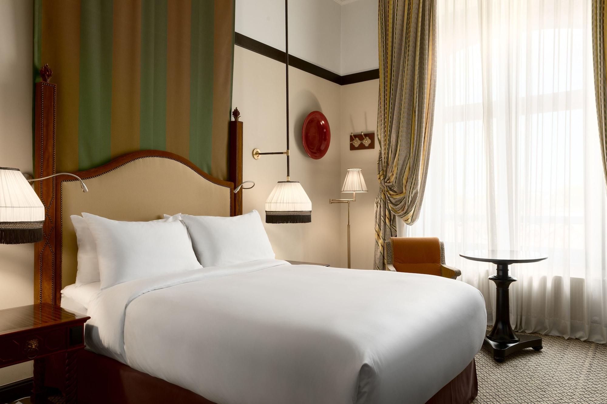 Hotel Des Indes The Hague Exterior photo A room at the hotel