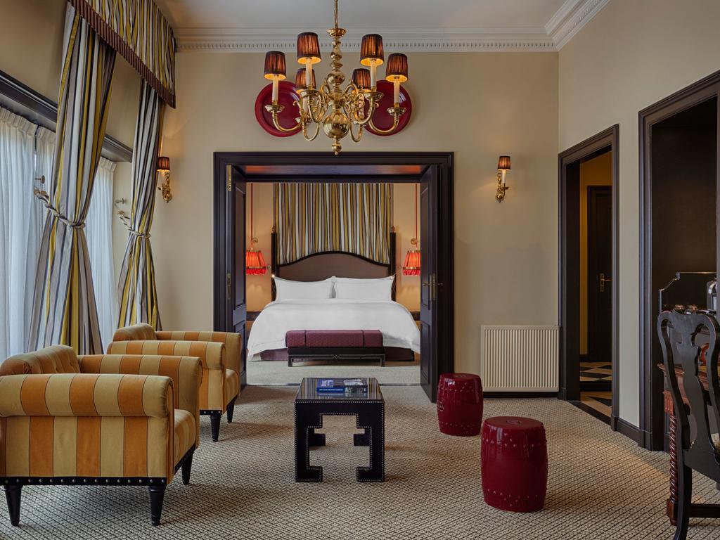 Hotel Des Indes The Hague Exterior photo Suite at the Mandarin Oriental, London