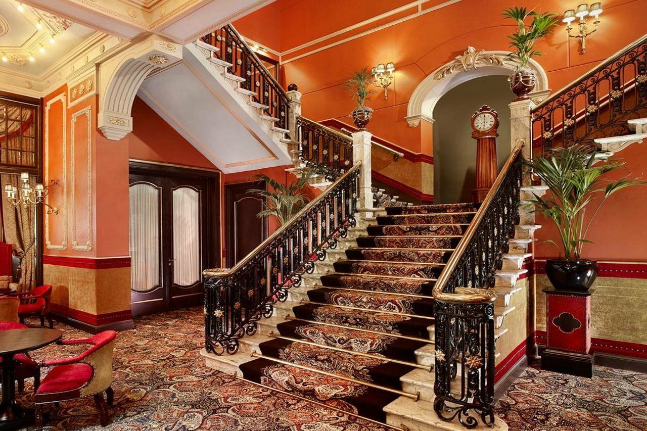 Hotel Des Indes The Hague Exterior photo The staircase